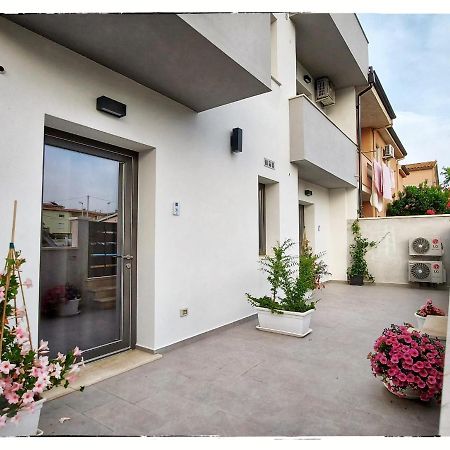 16Miglia Hotel La Caletta Luaran gambar
