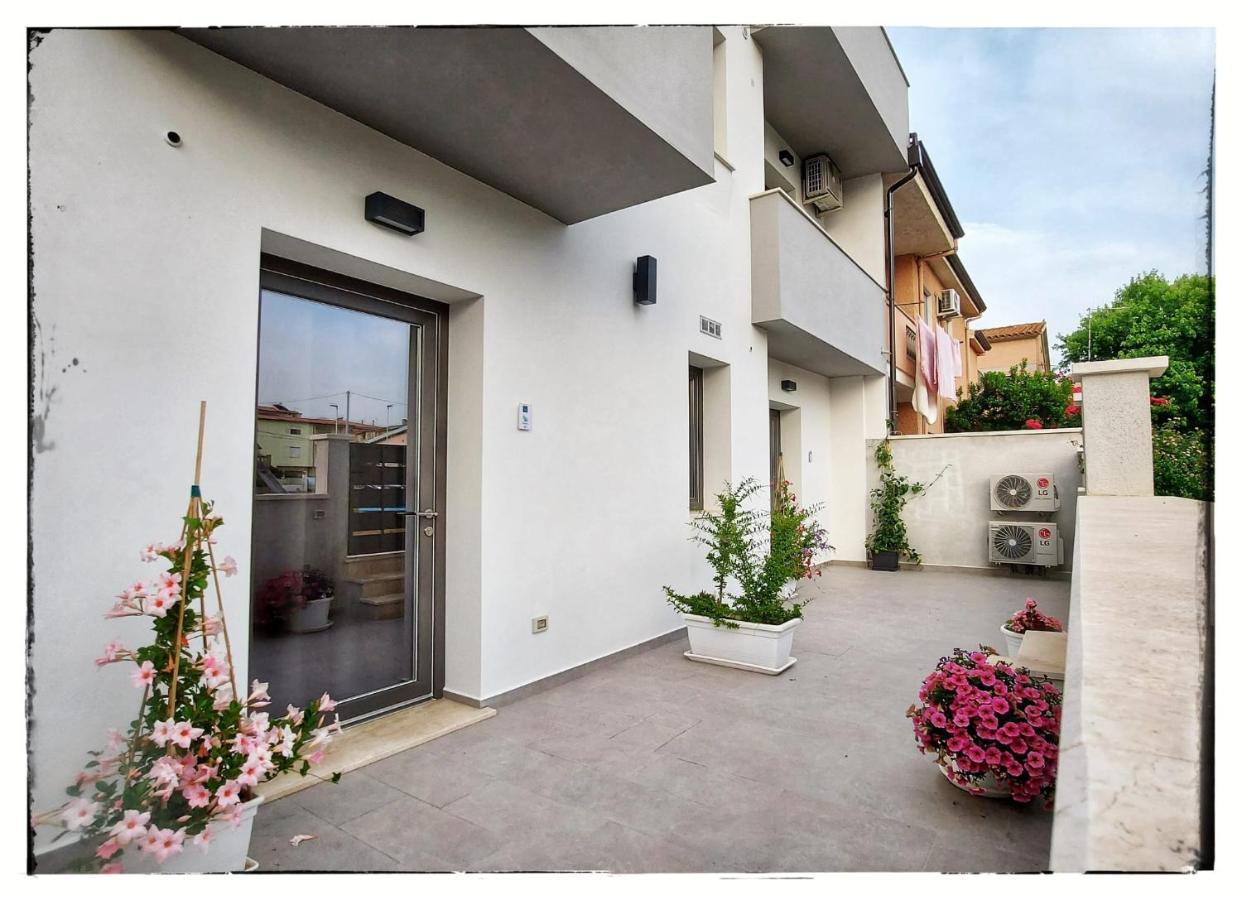 16Miglia Hotel La Caletta Luaran gambar