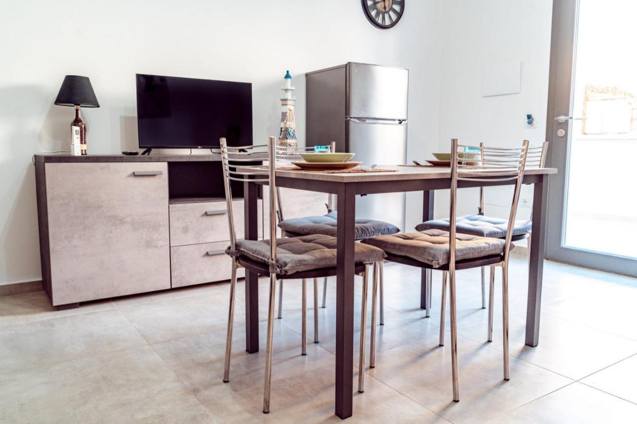 16Miglia Hotel La Caletta Luaran gambar
