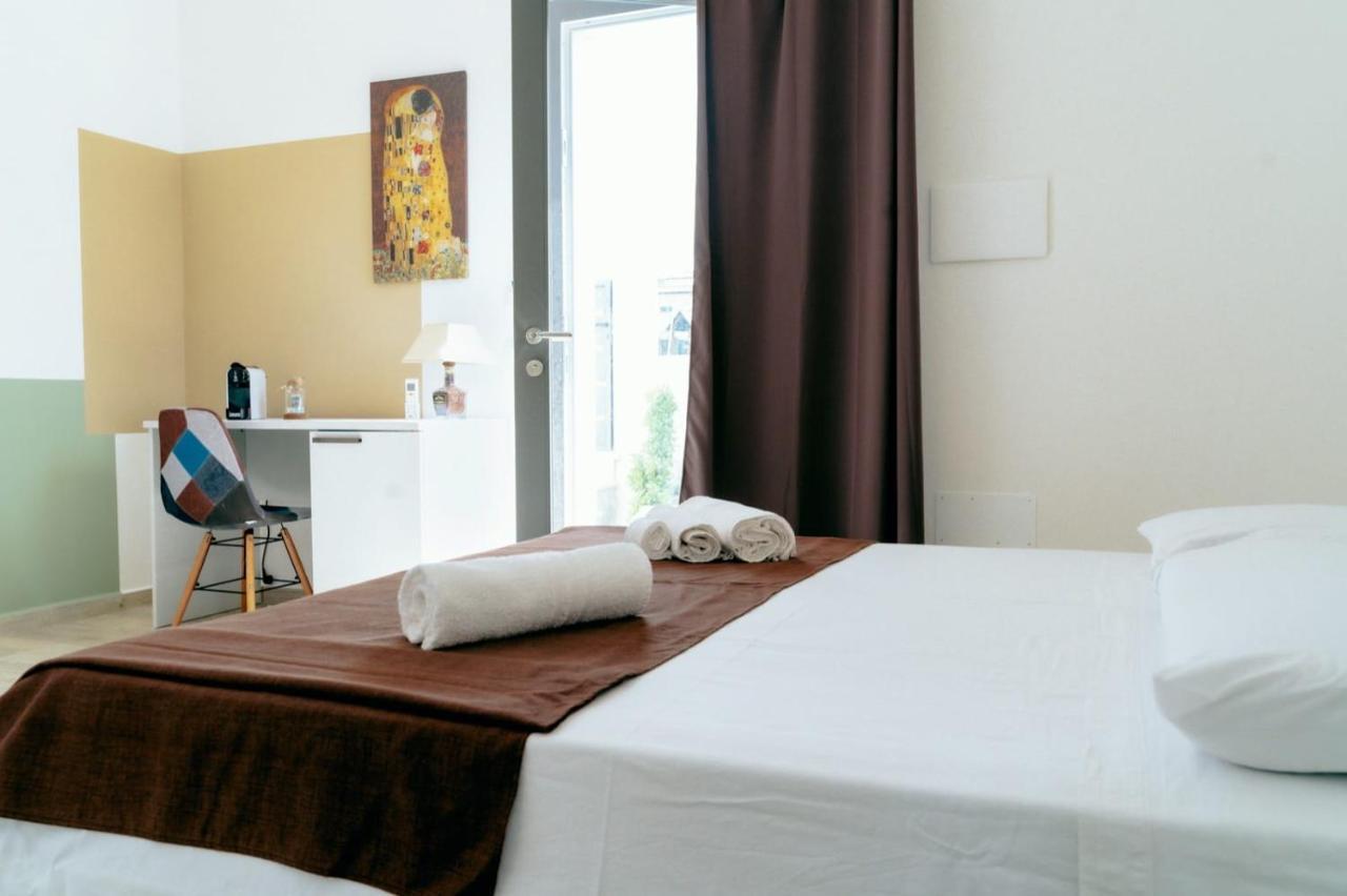 16Miglia Hotel La Caletta Luaran gambar