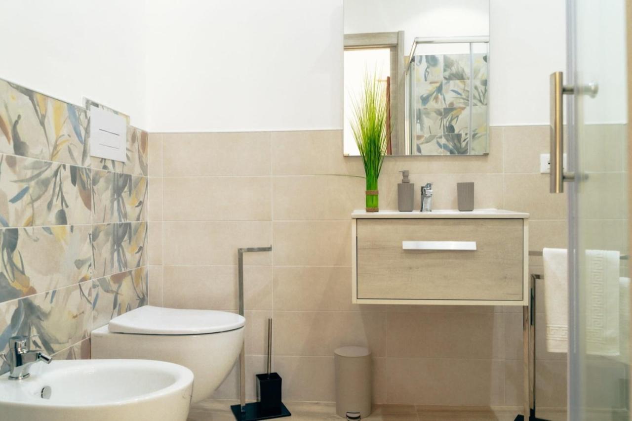 16Miglia Hotel La Caletta Luaran gambar